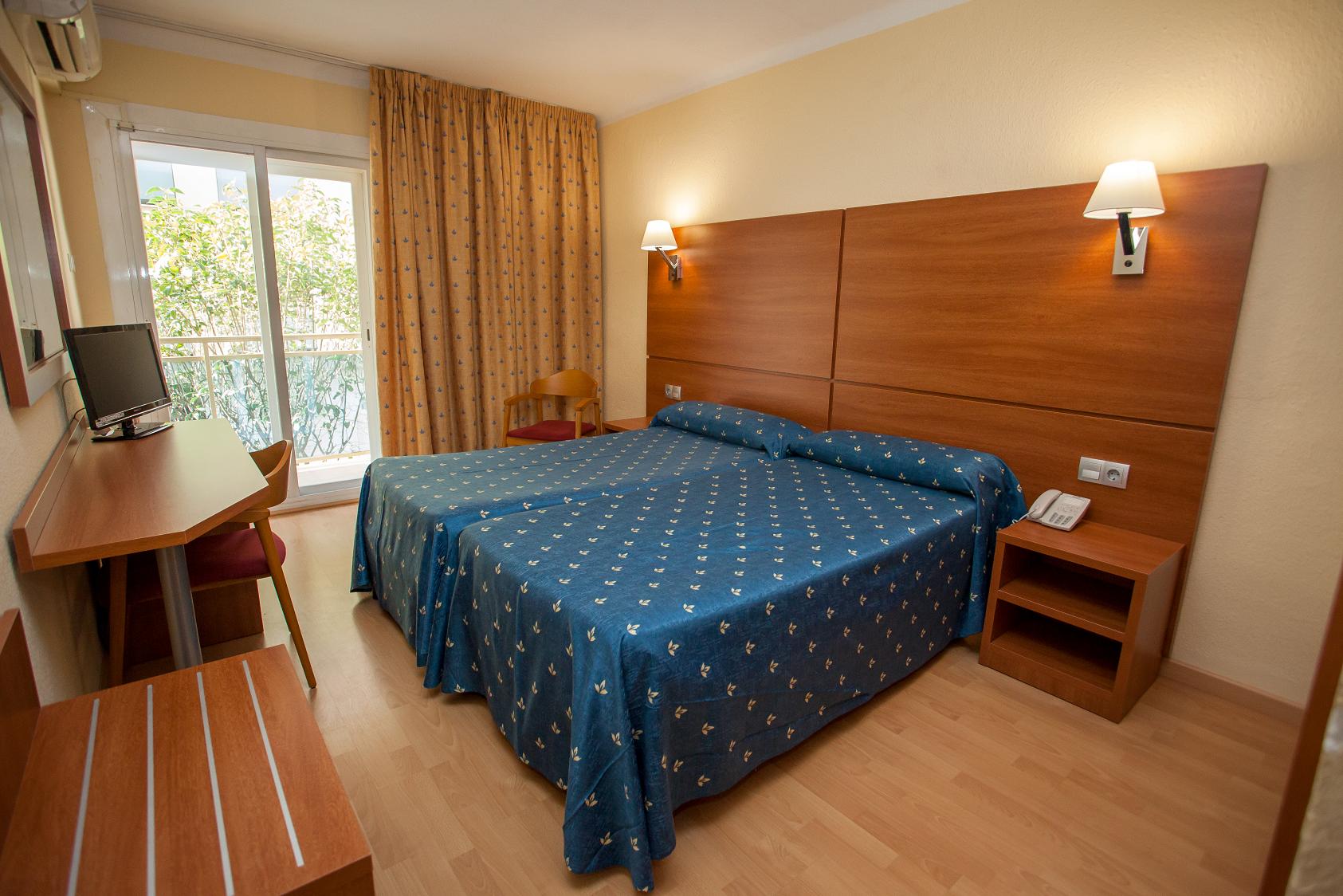 Room, Single