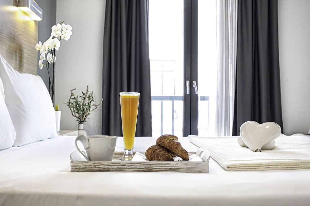 Atlas Hotel Skiathos 12/29