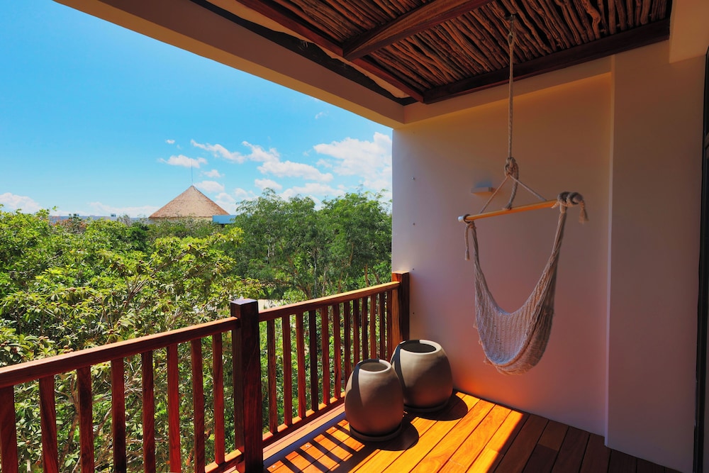 Hotel Mundo Maya 32/50