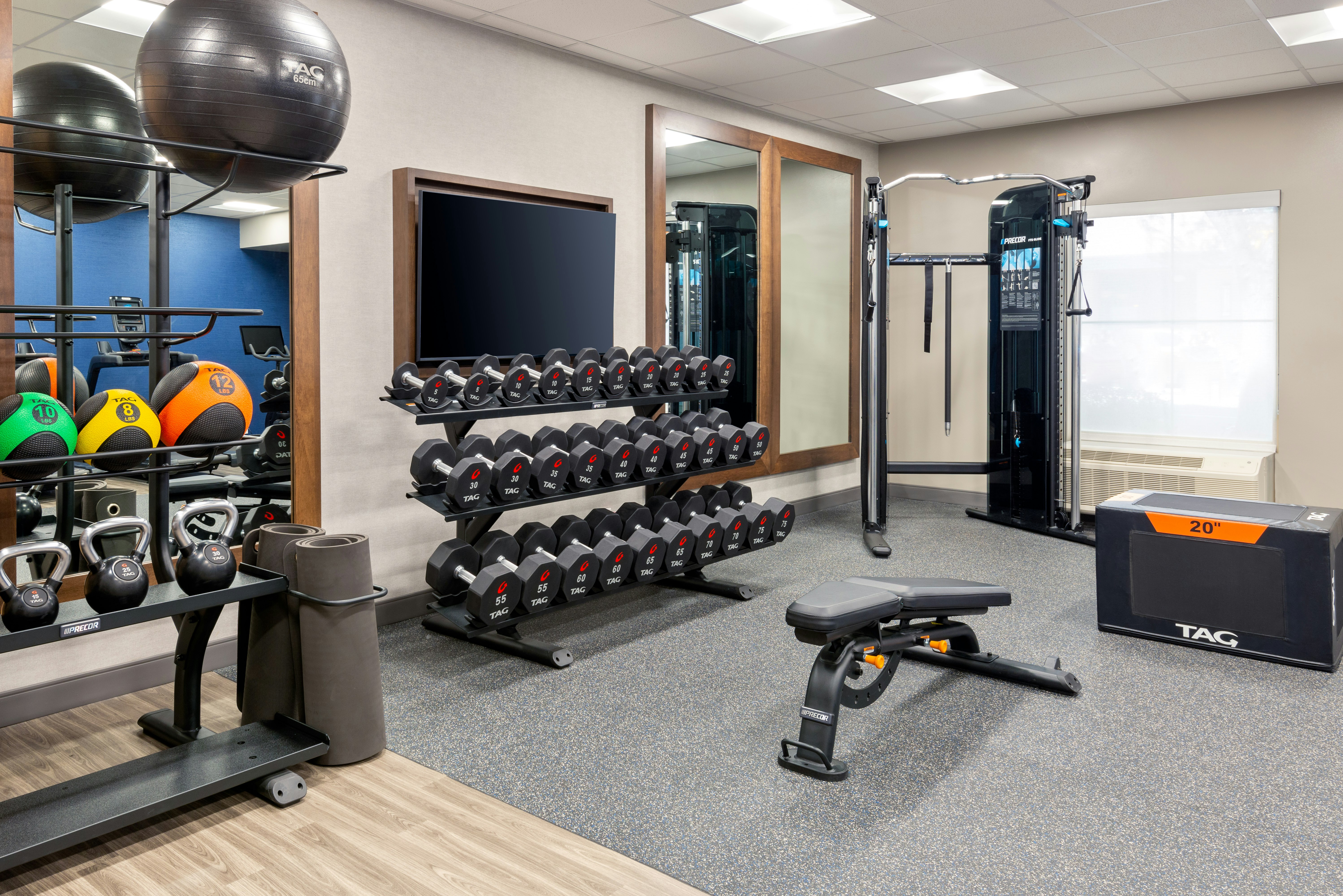 Hampton Inn & Suites Charlottesville-At the University 18/50