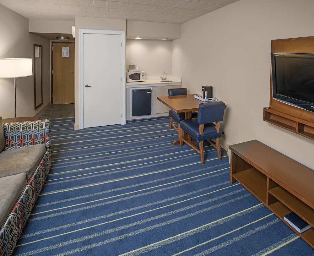 Days Hotel By Wyndham Allentown Airport / Lehigh Valley 26/47