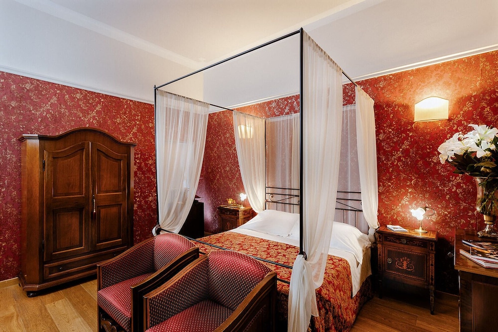Palazzo Dal Borgo 12/58