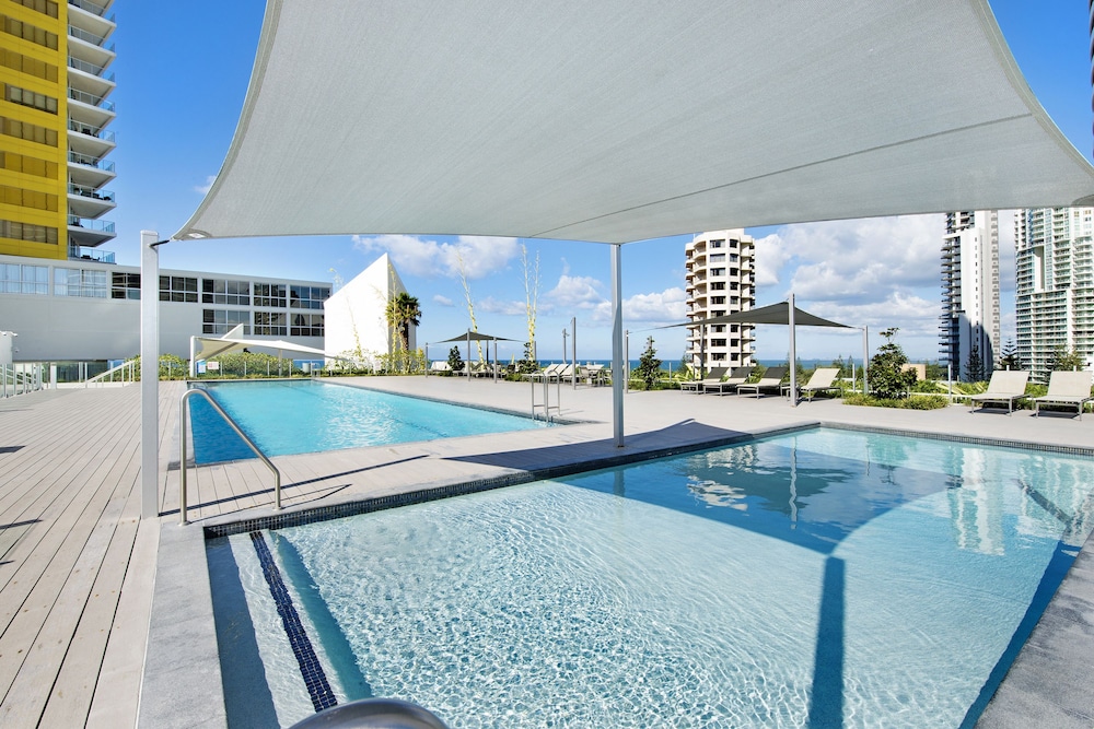 ULTIQA Air on Broadbeach 33/71