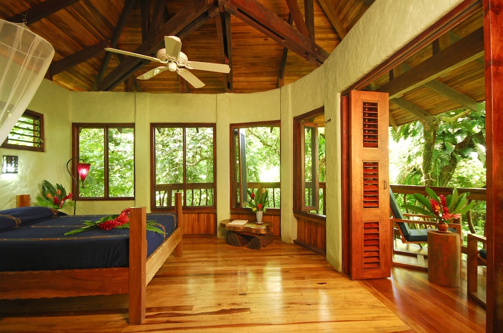 Playa Nicuesa Rainforest Lodge 10/32