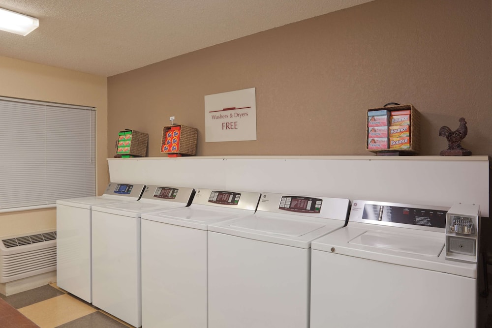 Sonesta Simply Suites Huntsville Research Park 18/52