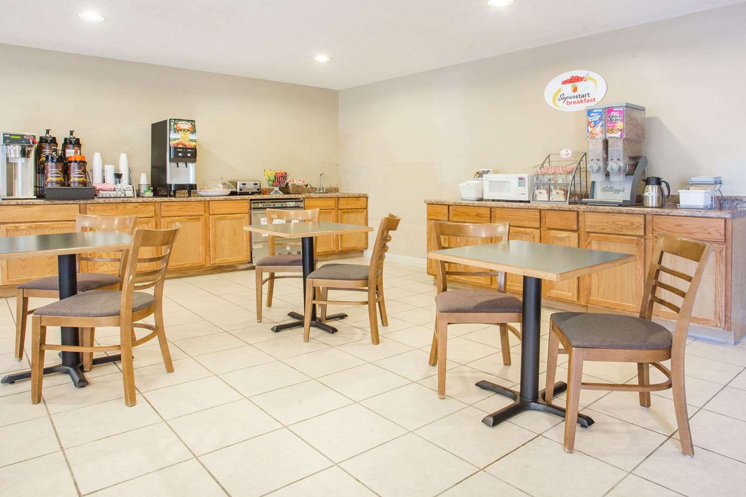 Wautoma Inn by OYO Near Airport WI 73 17/22