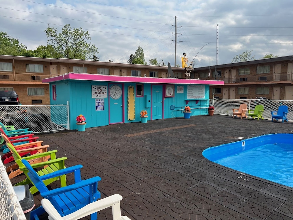 Wolf Inn Hotel 25/50