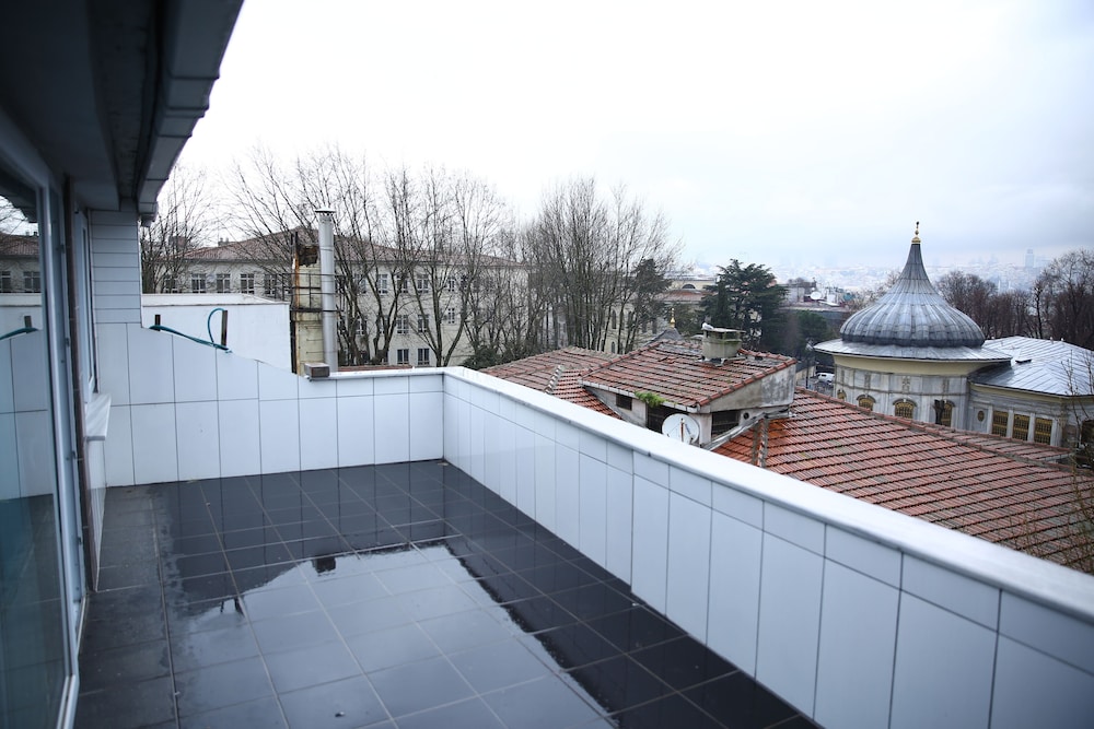 MINEL HOTEL 45/55