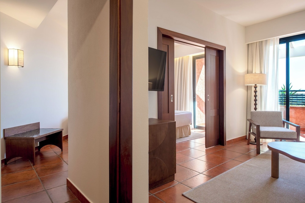 جناح جونيور بسريرين منفصلين مع أريكة، Puerto Antilla Grand Hotel 3/4