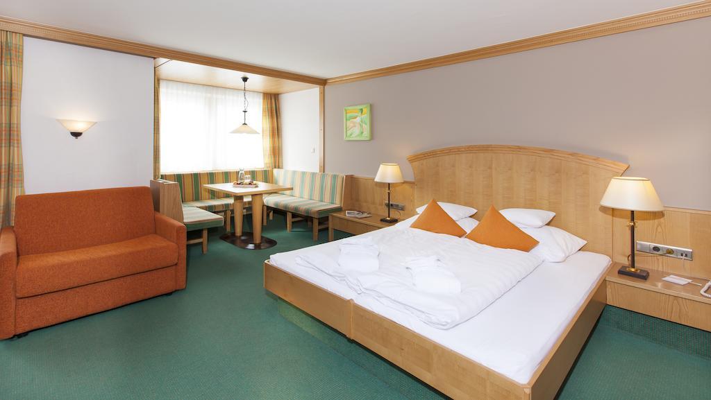 HOTEL TYROLERHOF 10/24
