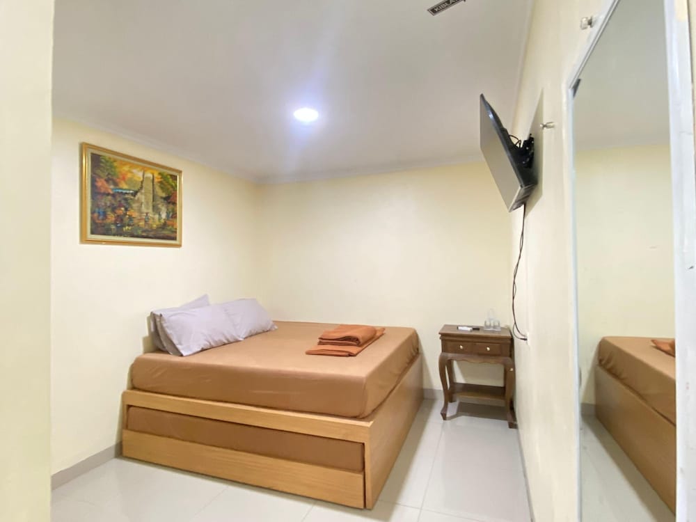 Satya Graha Hotel 20/79