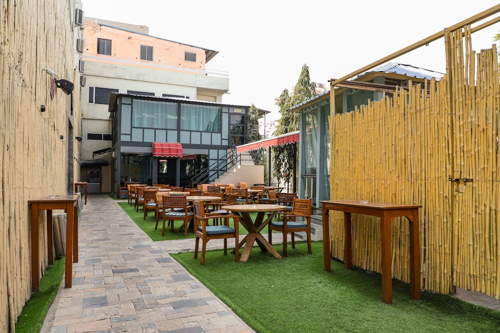 Hotel Shikha 57/59