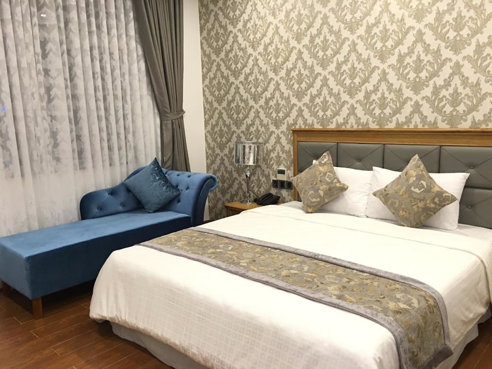 Acnos Grand Hotel 7/33
