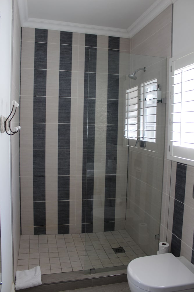 Sandals Guest House 47/77