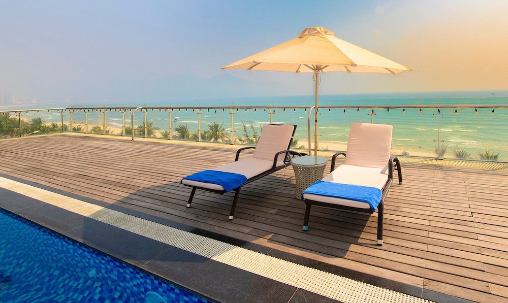 Serene Beach Hotel Danang 65/69