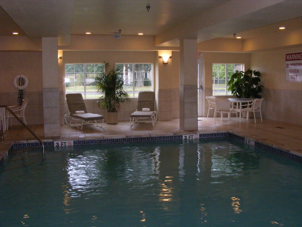 Candlewood Suites Windsor Locks Bradley Arpt 27/56
