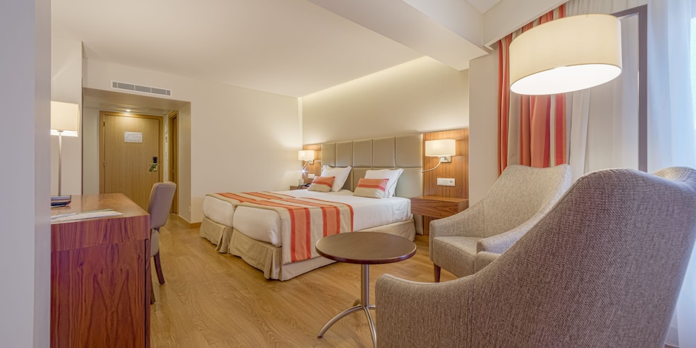 Hotel Cinquentenario & Conference Center 21/63