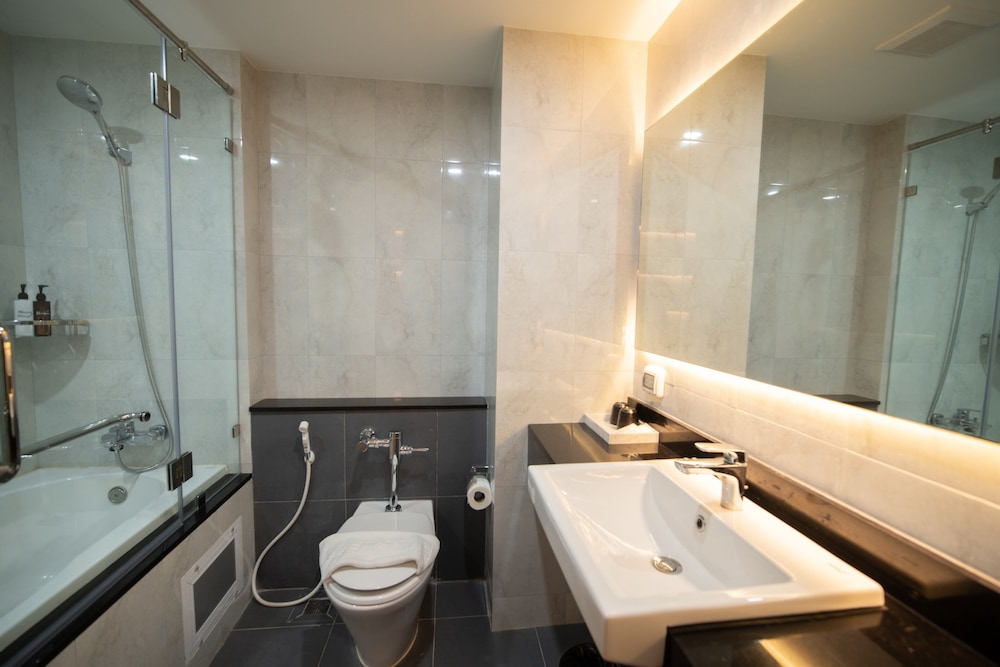 Lewit Hotel Pattaya, a member of Radisson Individuals 49/50