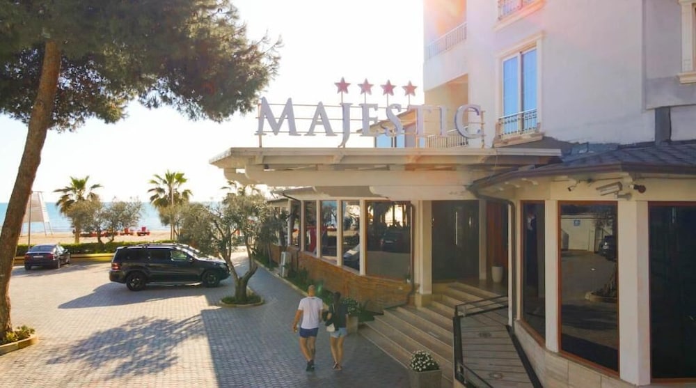 Majestic Hotel 1/50