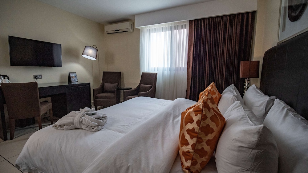 Oak Plaza East Airport Hotel 15/47
