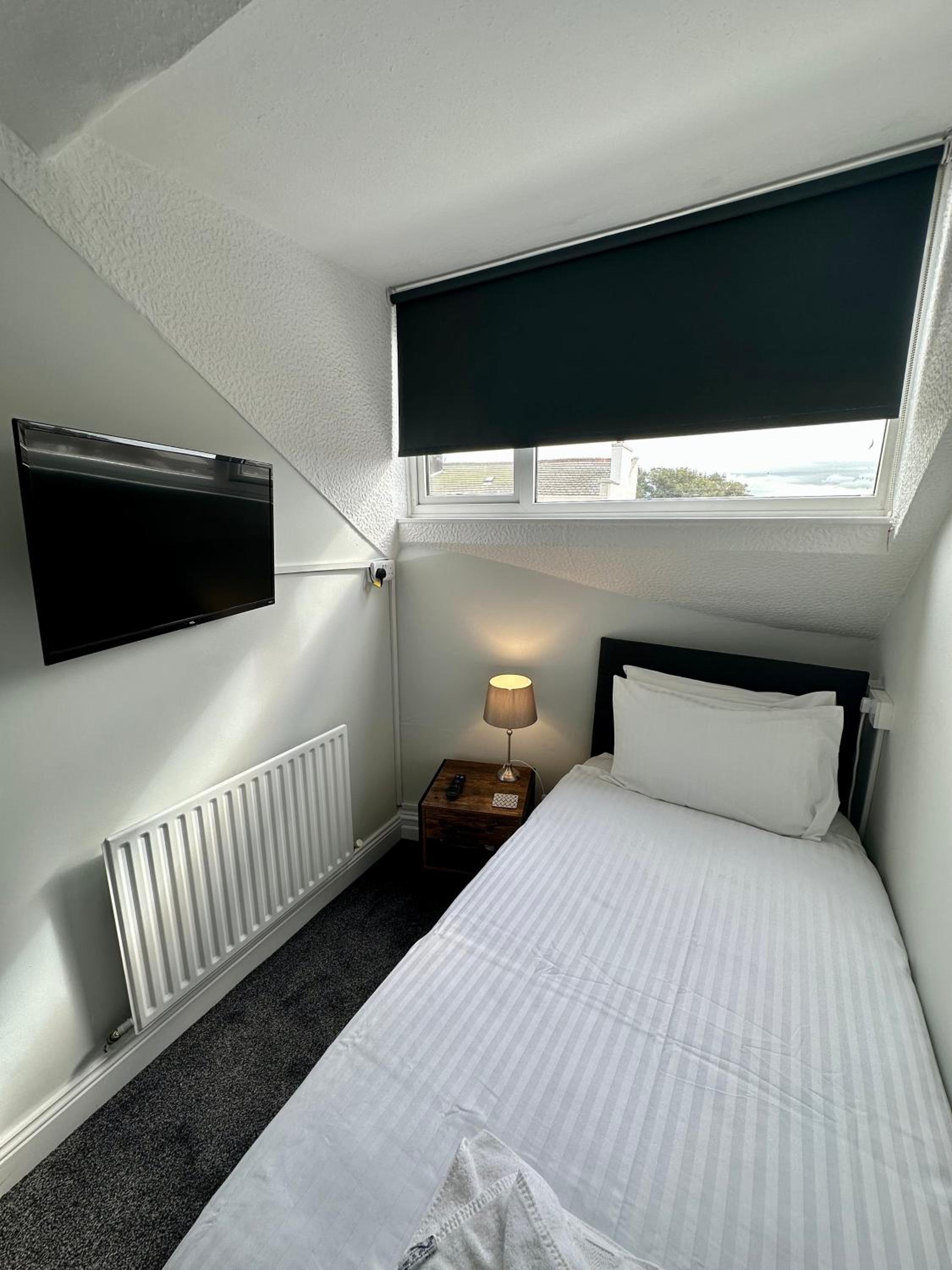 Waverley Hotel 4/38