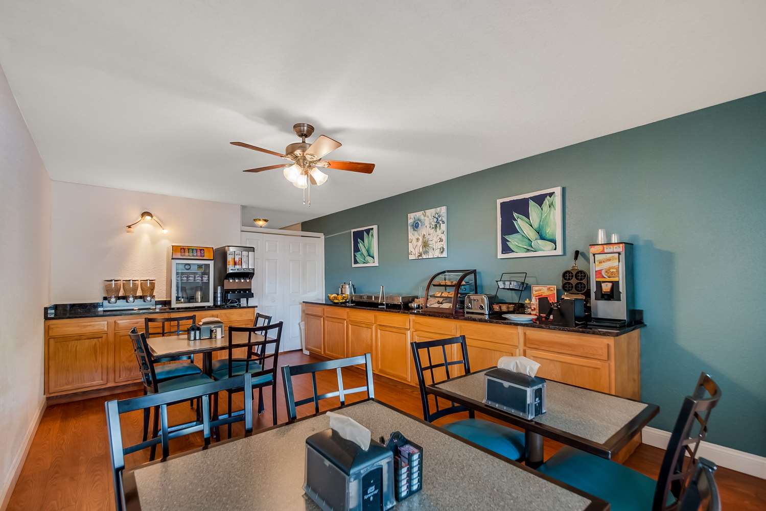 SureStay Plus by Best Western Berkeley Springs 26/38
