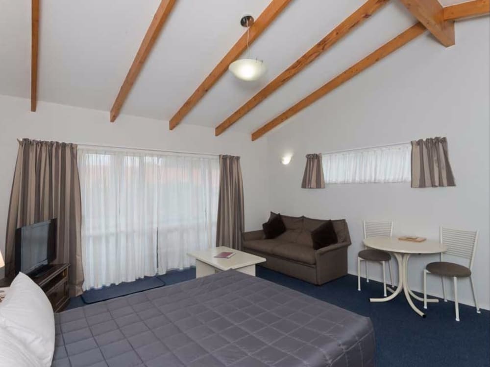Edelweiss Motel 10/72