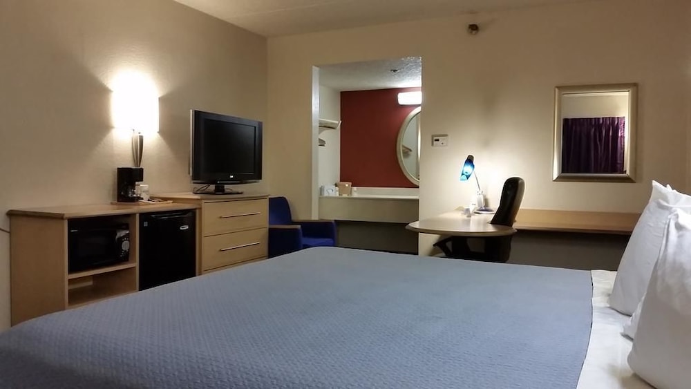 Days Inn by Wyndham Buena Park 14/34