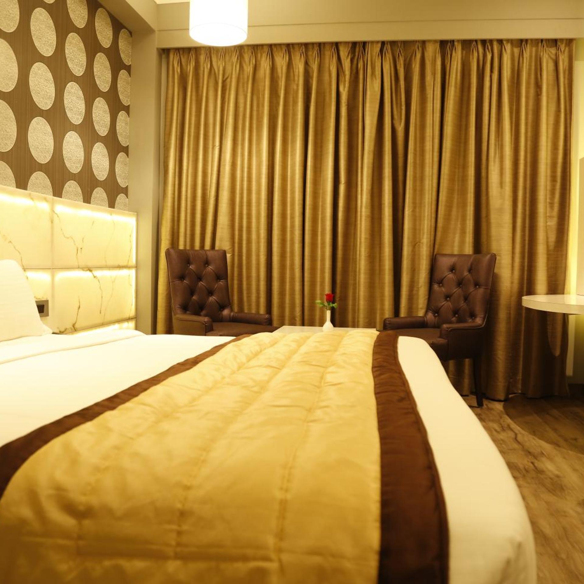 HOTEL ORANGE 13/27