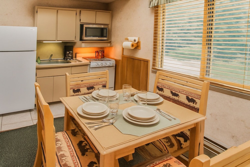 Smoketree Lodge, a VRI resort 48/70