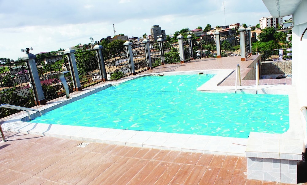 Safyad Hotel 32/40