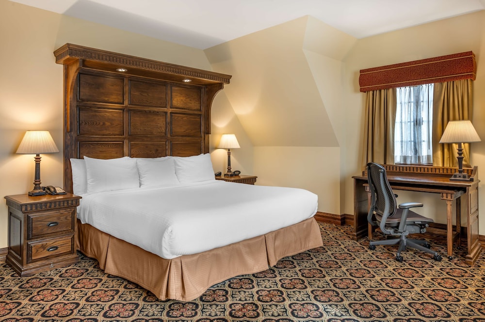 Standard, King Bed, Accessible