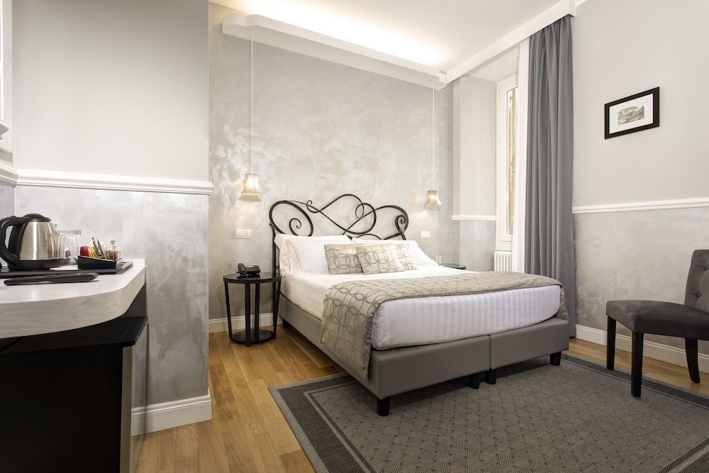 Relais de L Opera 14/72