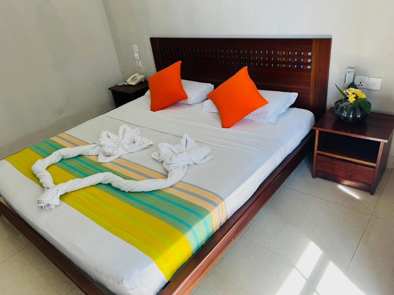 Lafala Hotel and Service Apartment, Dehiwala-Mount Lavinia 22/100