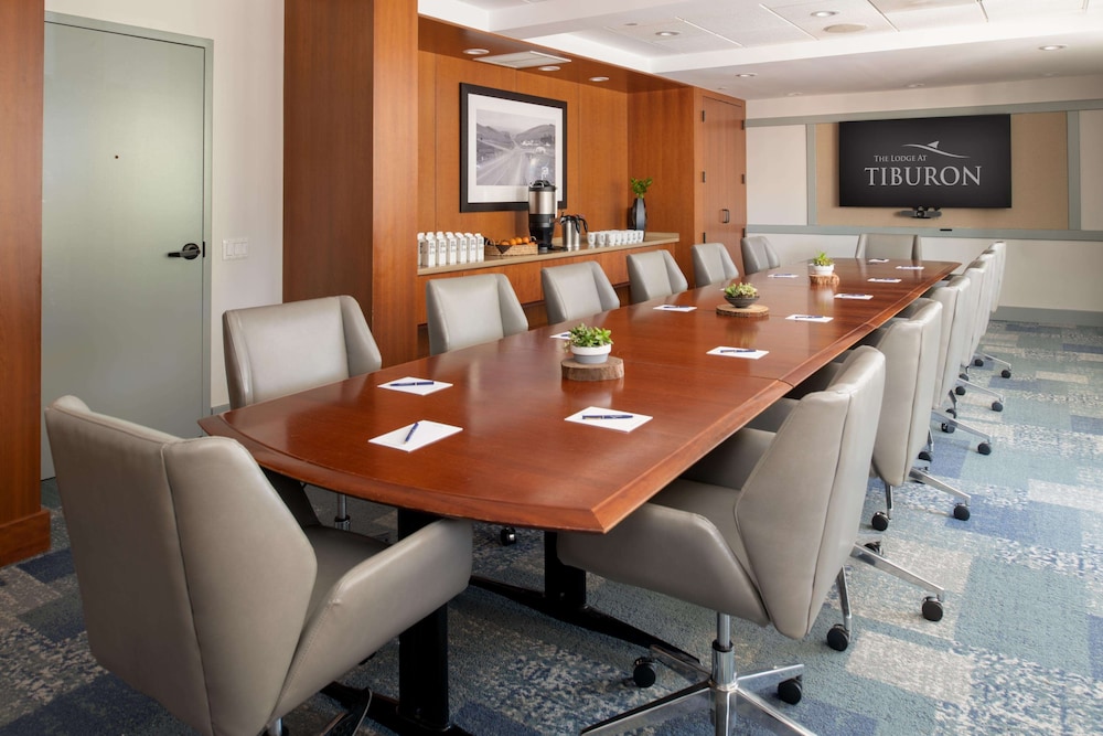 The Lodge At Tiburon 54/66