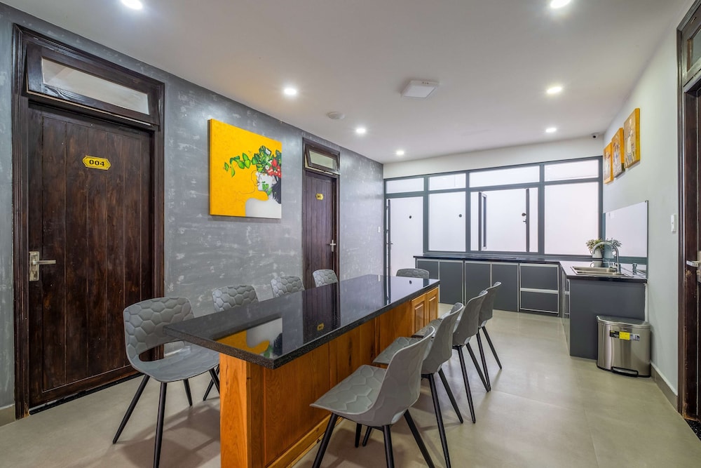Richy Hotel 27/40