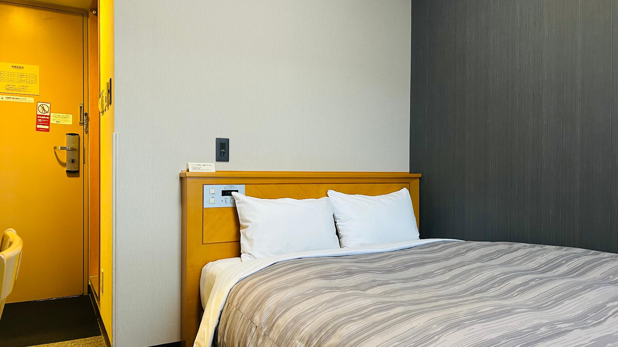 Semi Room, Standard, Semi Double Bed, Smoking