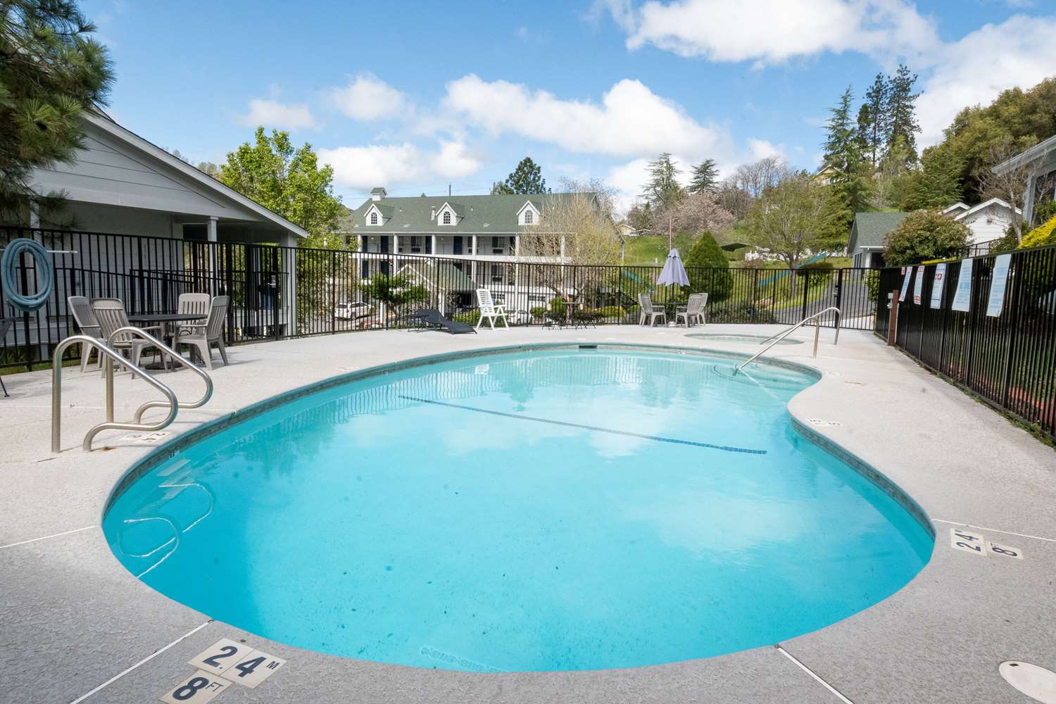 Quality Inn Yosemite Valley Gateway 30/39