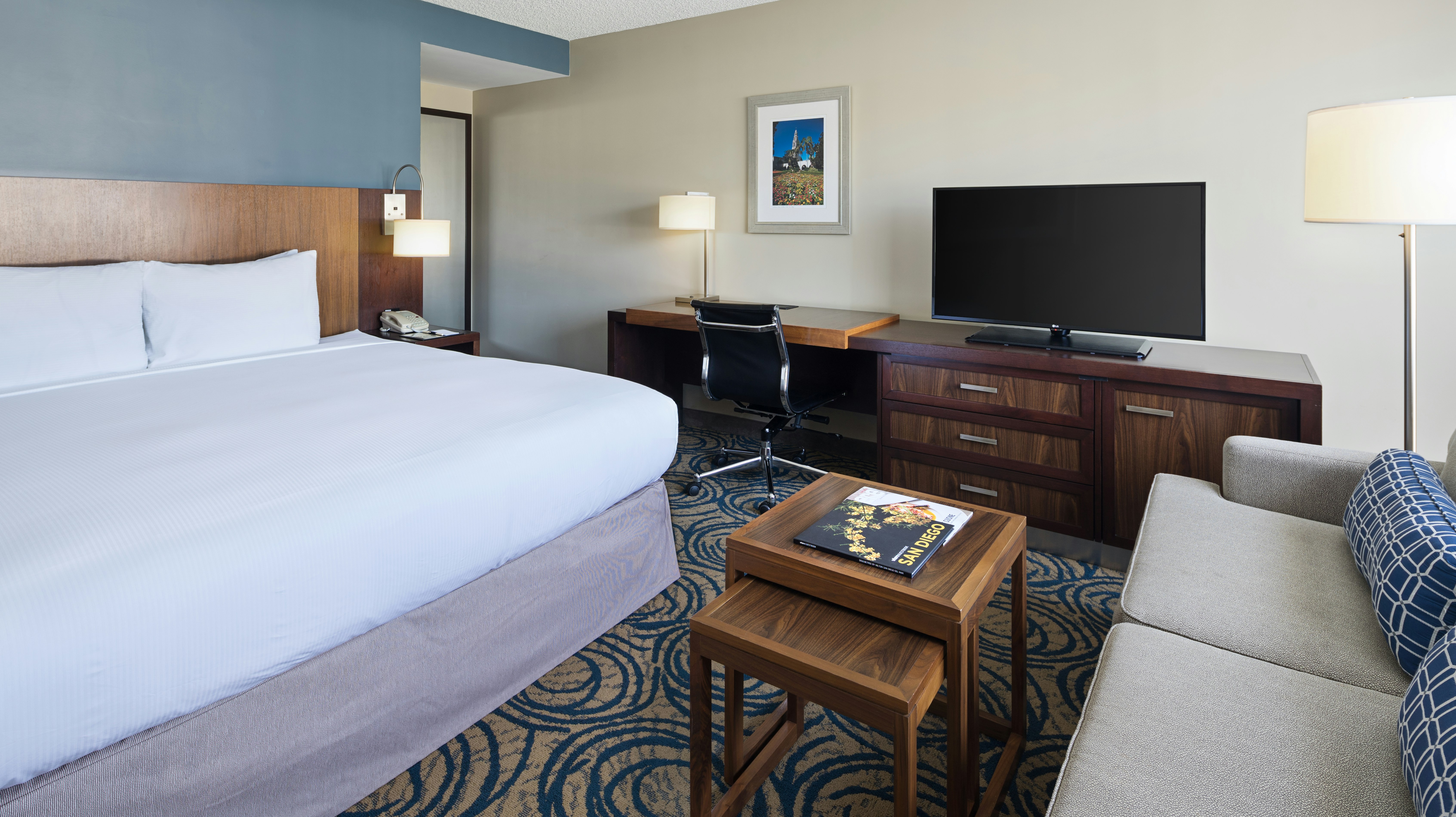 ROOM, KING BED, CITY VIEW, ACCESSIBLE