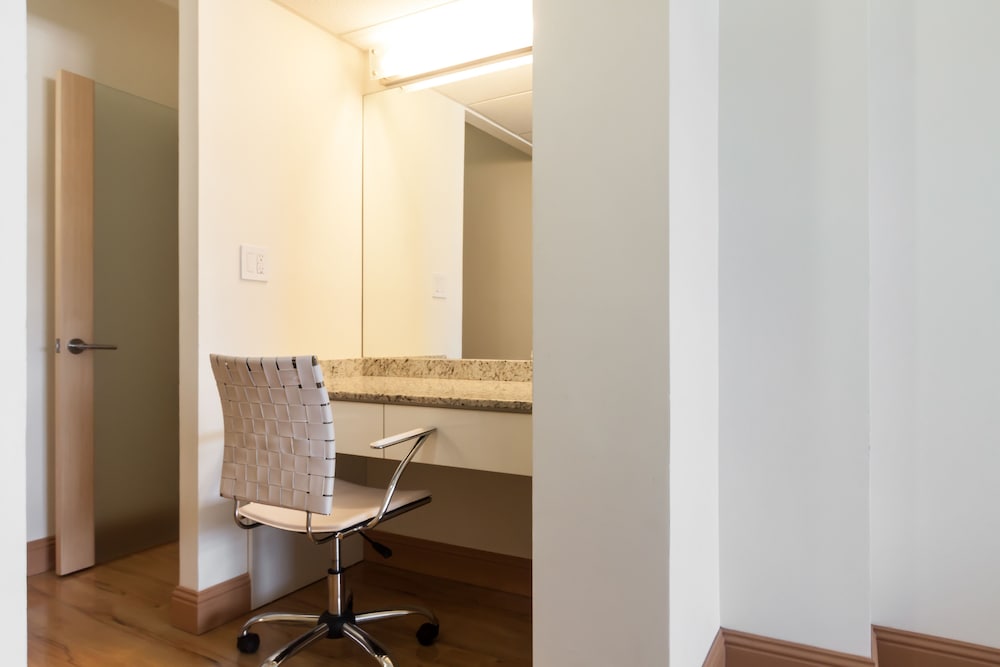 Ocean Reserve OceanView Sunny Isles Luxury Condos 35/50