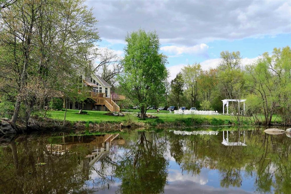 Battlefield Bed &amp; Breakfast Inn 71/76