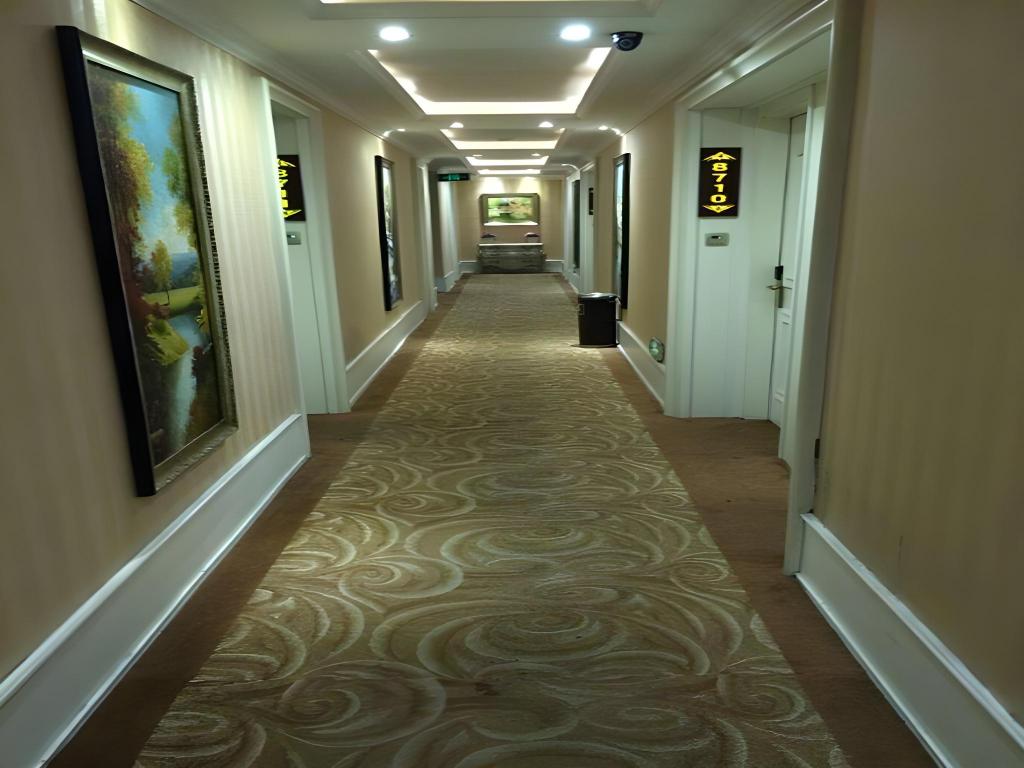 Wanzi Hotel 25/29