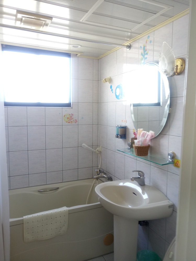 Hua Tong Hotel 54/54