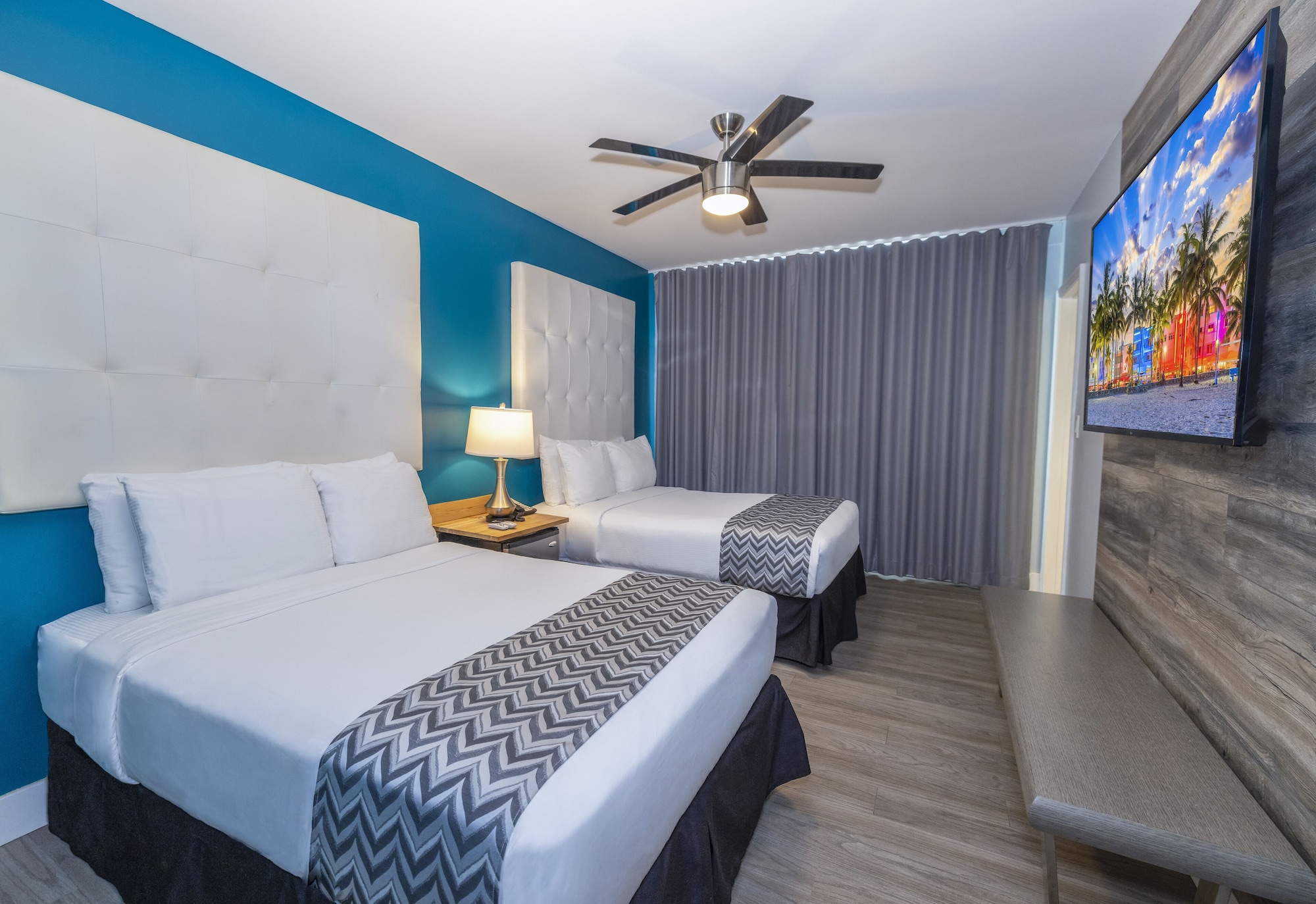 DELUXE, DOUBLE BED