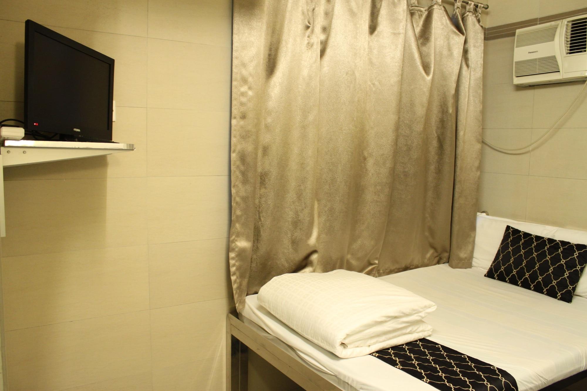 Paris Guest House 11/21