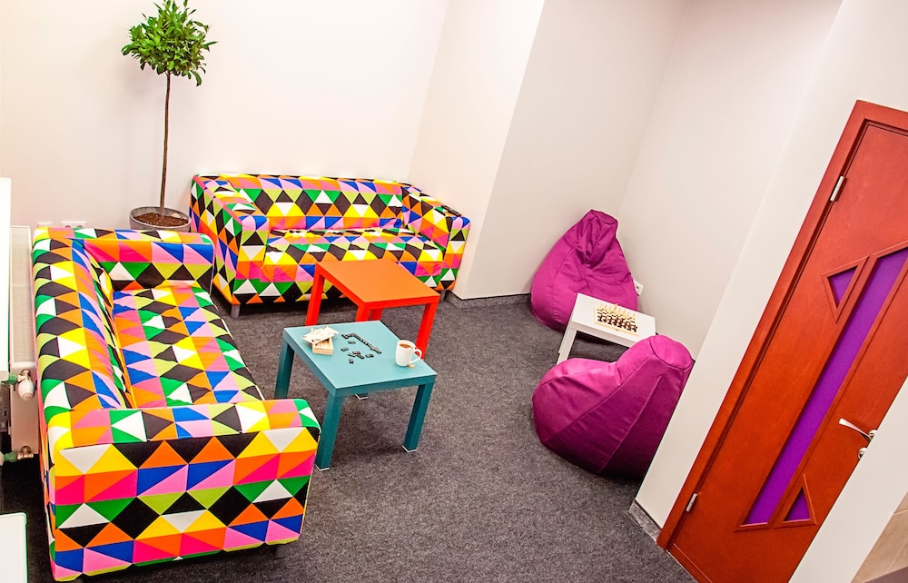 Mosaic Hotel 42/45