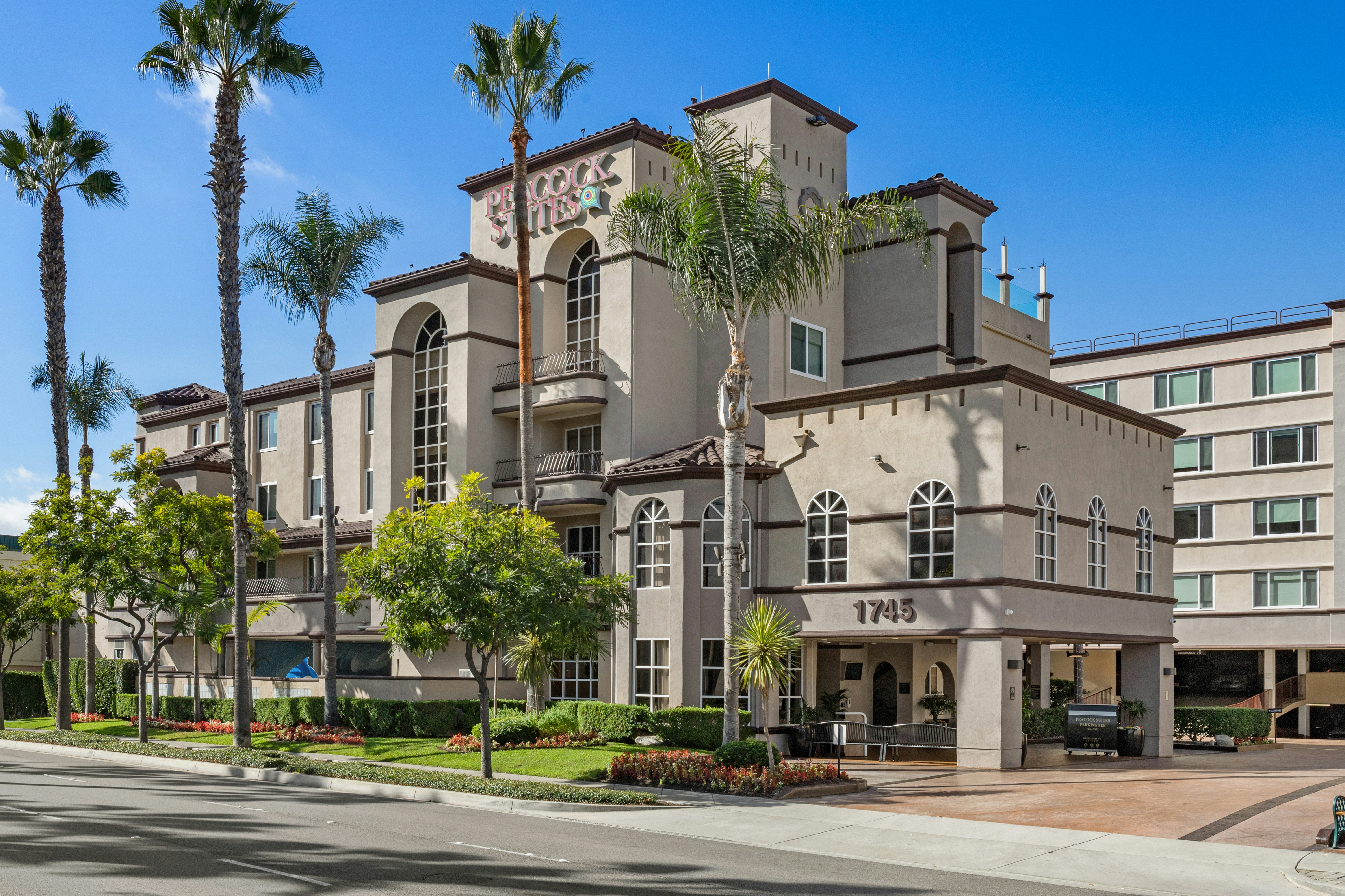 Peacock Suites 44/47