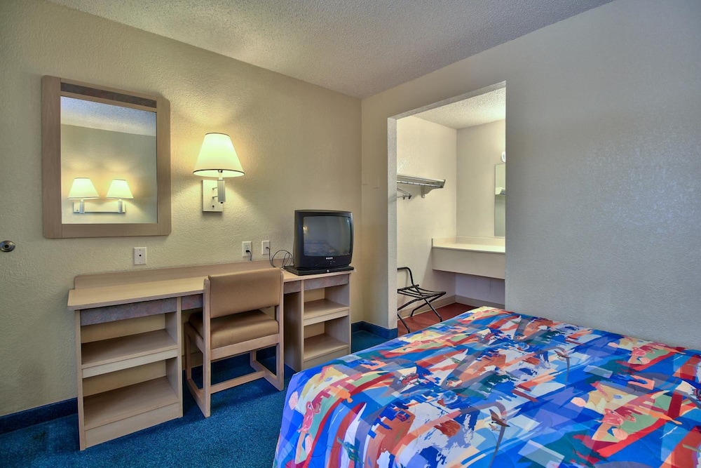 Motel6 Yuma, AZ - East 22/66