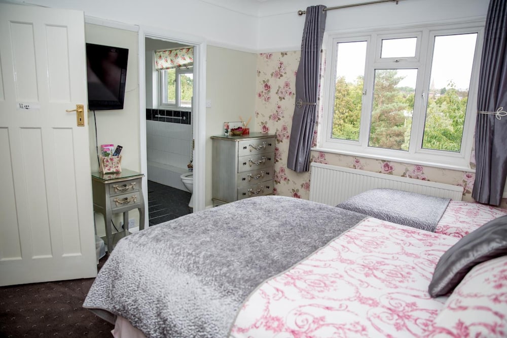 Bay Tree House B B 6/36