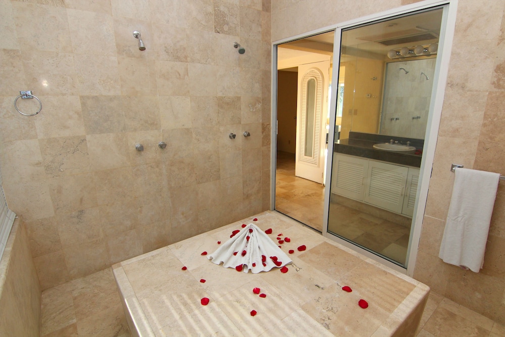 Villamar Princesa Suites 27/63